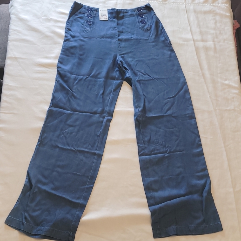 Versona wide leg high rise button pants